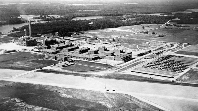 Seaford was known as “The Nylon Capital of the World,” where the first nylon was produced starting in 1939. The massive plant was built in less than two years. DELAWARE PUBLIC ARCHIVES PHOTO